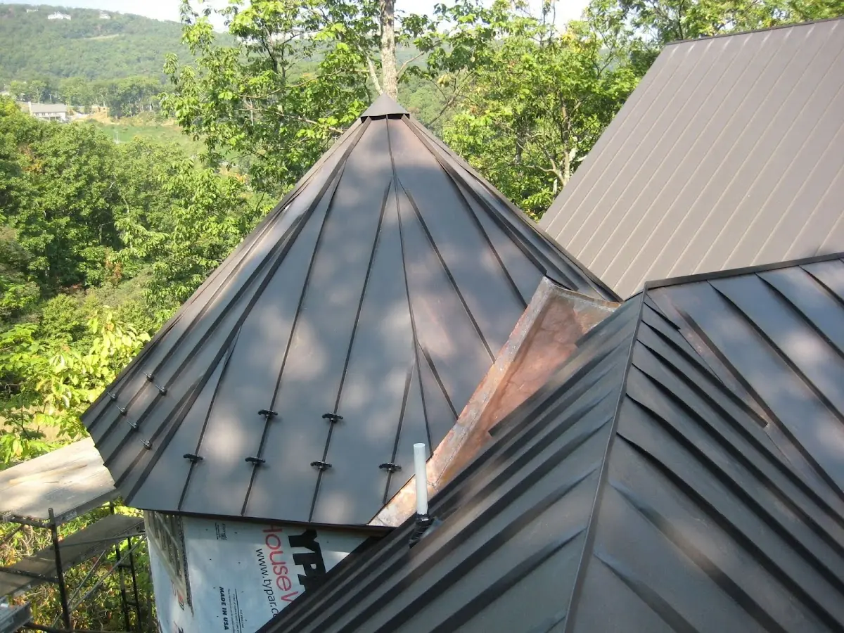 Professional Roof Tarp Installation by Craftsman Roofing in Rockwood